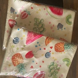 #16 😍 5 For $25 😍 Fruity Linen Table Runner